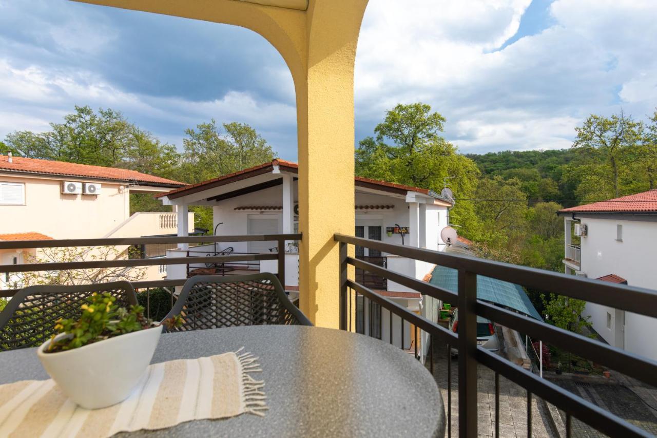 Apartment Blazi Njivice Exterior photo